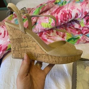 MUST GO TODAY Charles David wedges